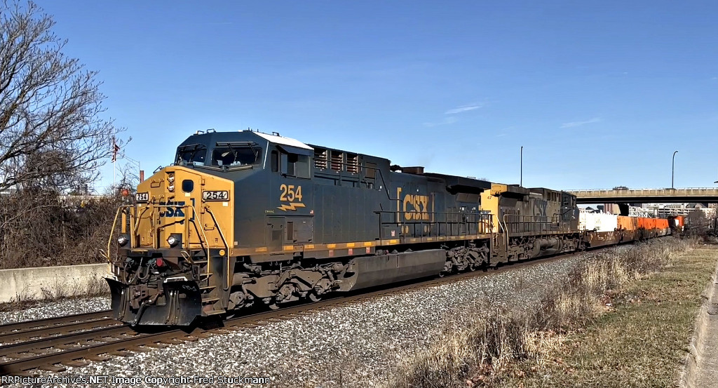 CSX 254 leads I137.